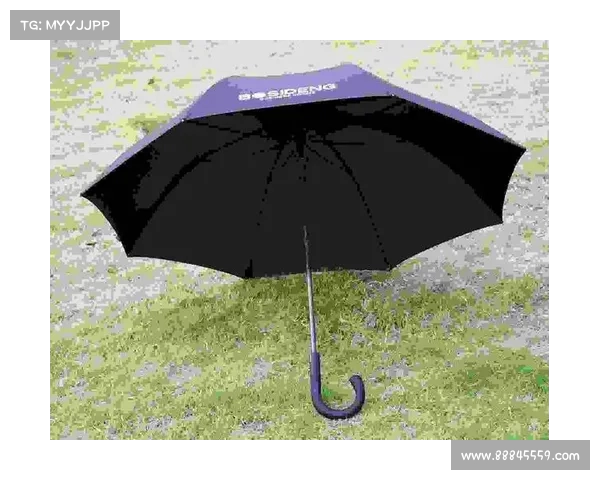 高尔夫雨具的选购与使用指南 提升运动体验防护功能全解析 高尔夫雨具的选购与使用指南 提升运动体验防护功能全解析